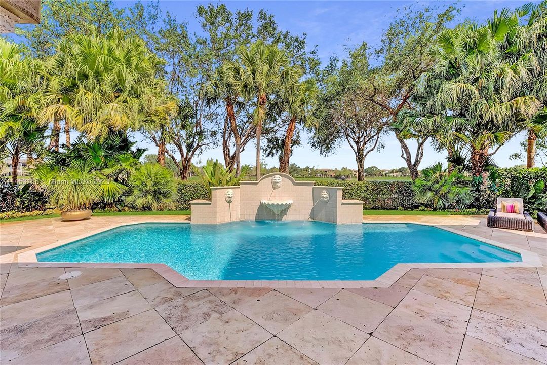 Recently Sold: $1,995,000 (5 beds, 4 baths, 4268 Square Feet)