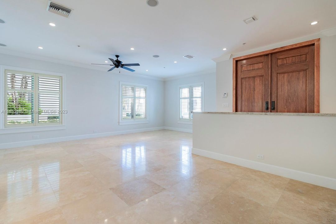 Recently Sold: $2,150,000 (3 beds, 4 baths, 3104 Square Feet)