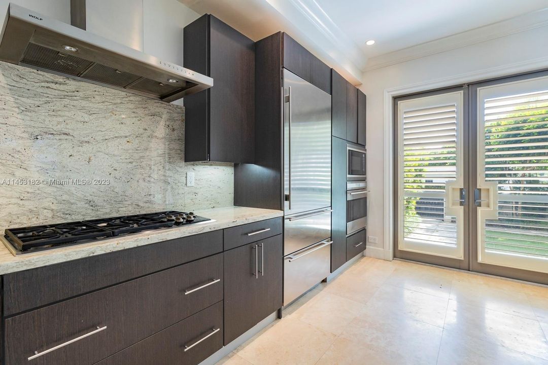 Recently Sold: $2,150,000 (3 beds, 4 baths, 3104 Square Feet)