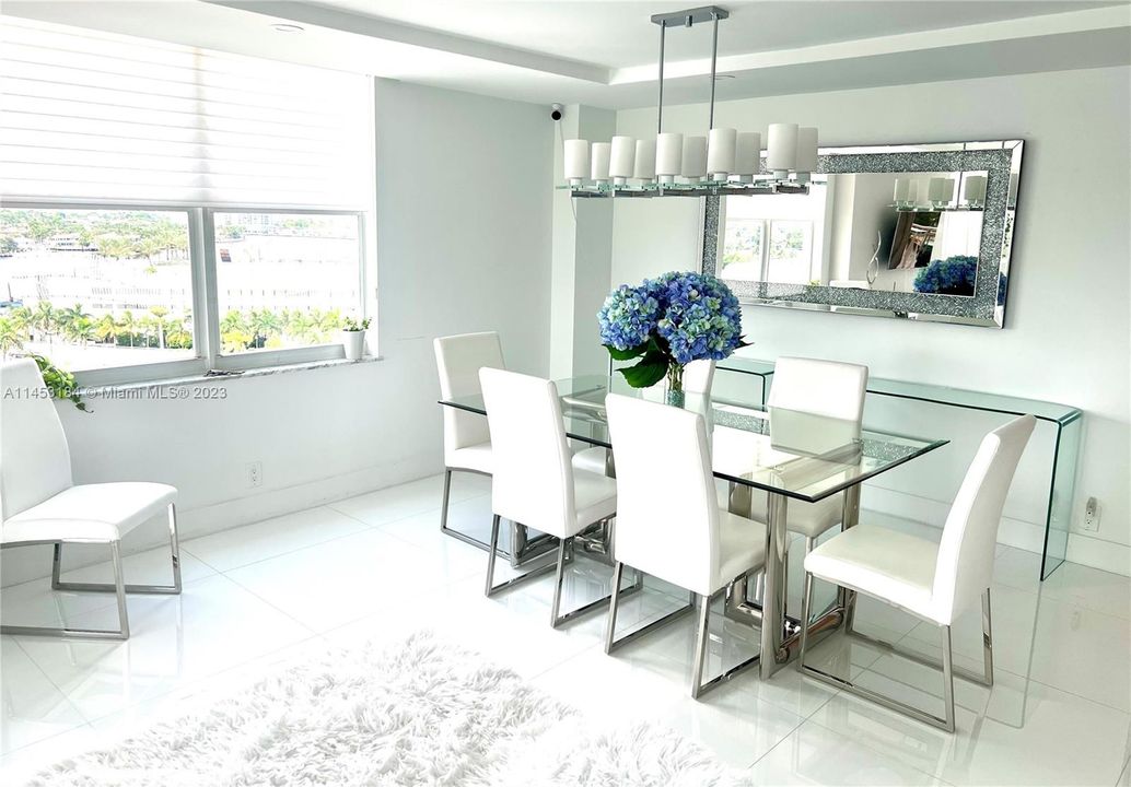 Vendido Recientemente: $1,399,000 (2 camas, 2 baños, 1625 Pies cuadrados)