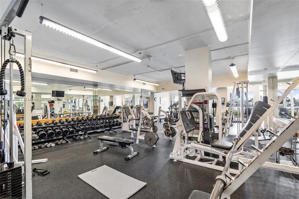 Vendido Recientemente: $1,399,000 (2 camas, 2 baños, 1625 Pies cuadrados)