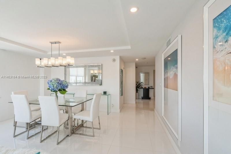 Vendido Recientemente: $1,399,000 (2 camas, 2 baños, 1625 Pies cuadrados)