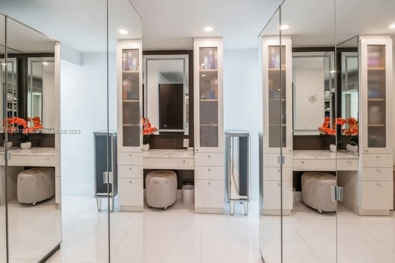 Vendido Recientemente: $1,399,000 (2 camas, 2 baños, 1625 Pies cuadrados)