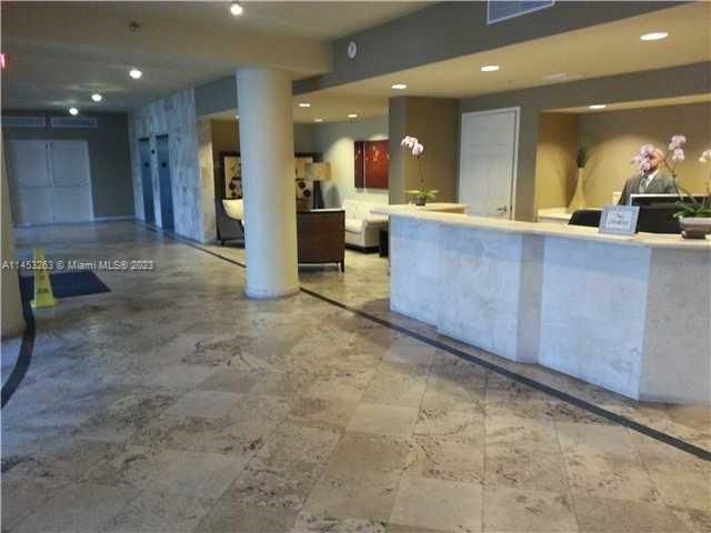 Recientemente alquilado: $2,100 (1 camas, 1 baños, 750 Pies cuadrados)