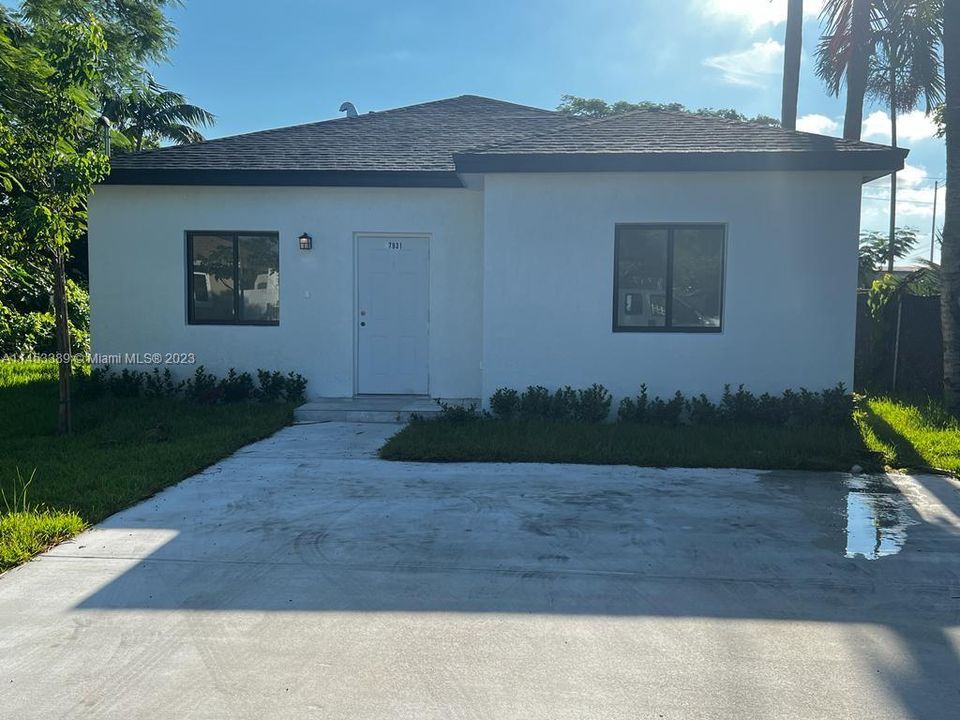 Vendido Recientemente: $485,000 (3 camas, 2 baños, 1300 Pies cuadrados)