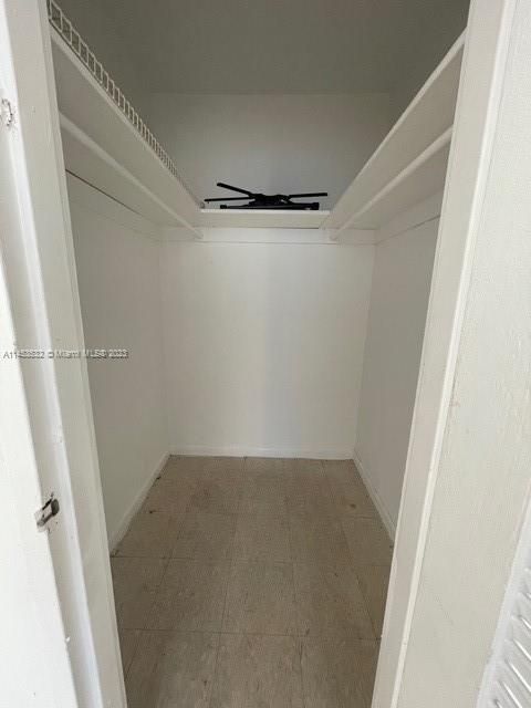 For Sale: $460,000 (1 beds, 1 baths, 852 Square Feet)