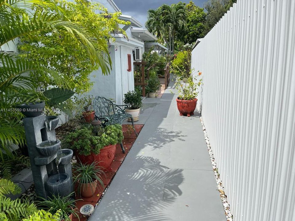 Recientemente alquilado: $1,600 (1 camas, 1 baños, 1985 Pies cuadrados)