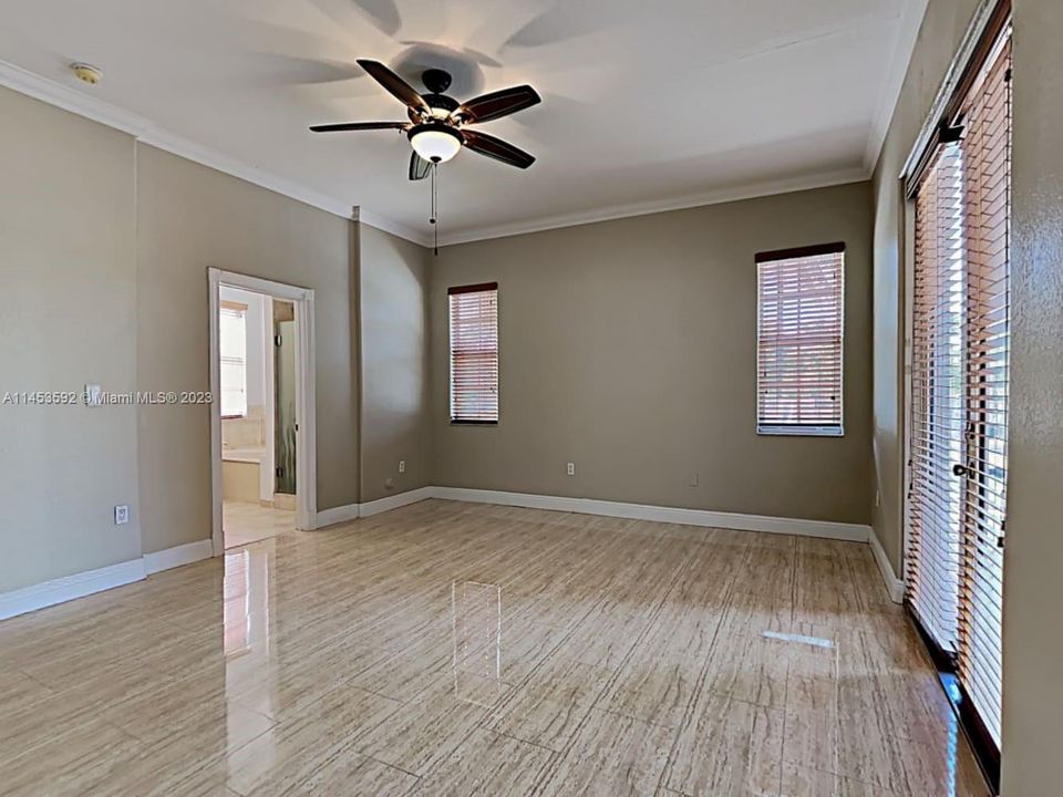 Recently Rented: $4,050 (4 beds, 3 baths, 2466 Square Feet)