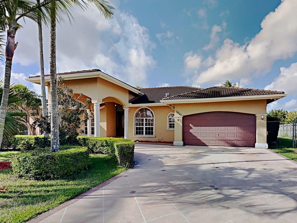 Recently Rented: $4,050 (4 beds, 3 baths, 2466 Square Feet)