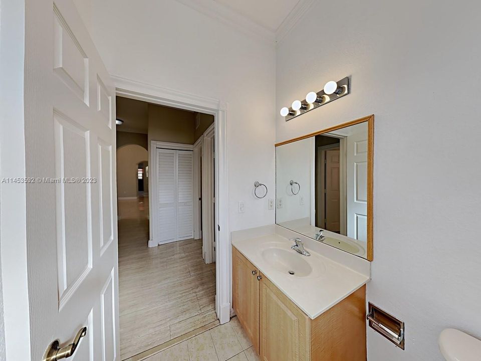 Recently Rented: $4,050 (4 beds, 3 baths, 2466 Square Feet)