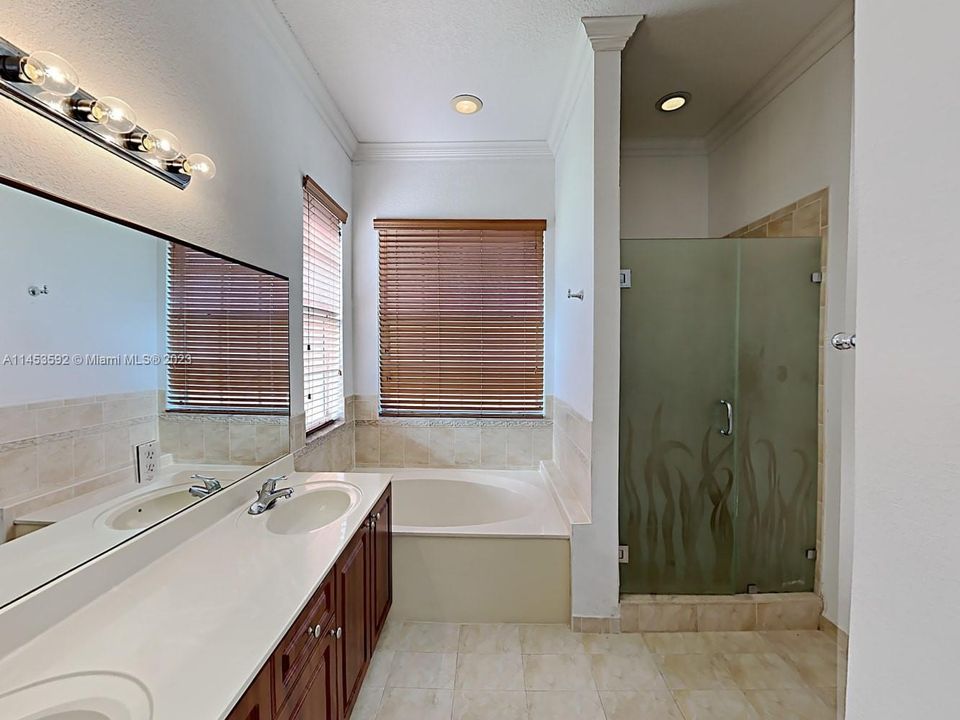 Recently Rented: $4,050 (4 beds, 3 baths, 2466 Square Feet)