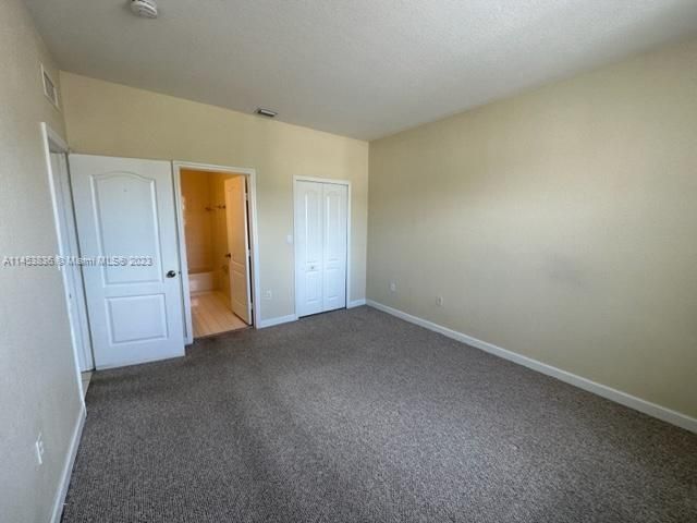 最近售出: $239,900 (3 贝兹, 2 浴室, 1182 平方英尺)