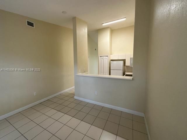 最近售出: $239,900 (3 贝兹, 2 浴室, 1182 平方英尺)