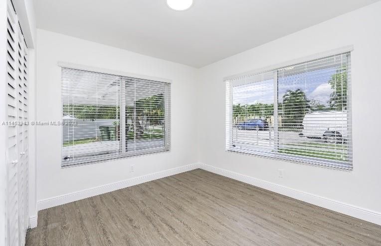 Recently Rented: $3,300 (3 beds, 2 baths, 1733 Square Feet)