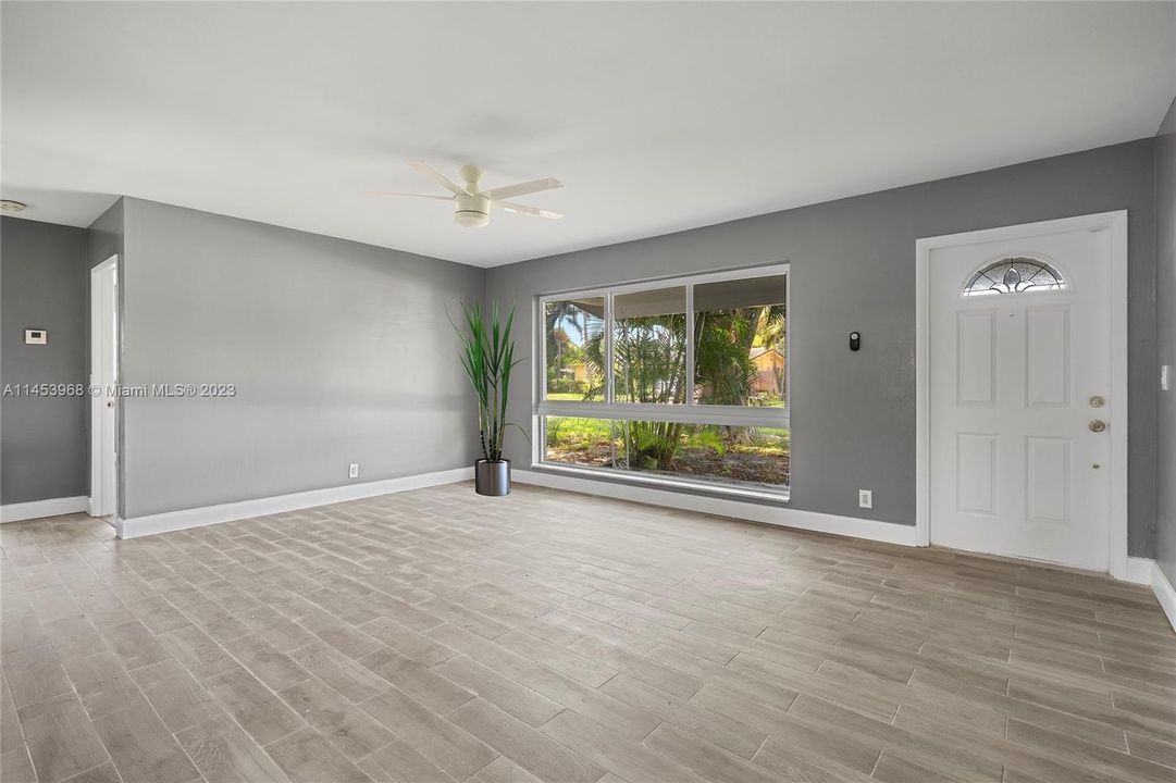 最近售出: $559,000 (3 贝兹, 1 浴室, 1568 平方英尺)