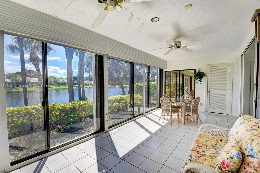 Vendido Recientemente: $235,000 (3 camas, 2 baños, 1809 Pies cuadrados)
