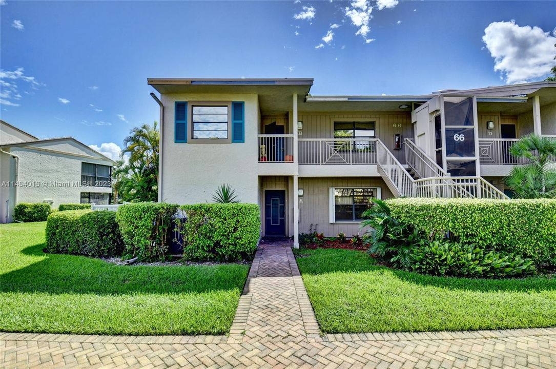Vendido Recientemente: $235,000 (3 camas, 2 baños, 1809 Pies cuadrados)
