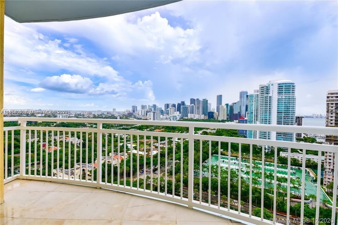 For Rent: $3,900 (2 beds, 2 baths, 1120 Square Feet)