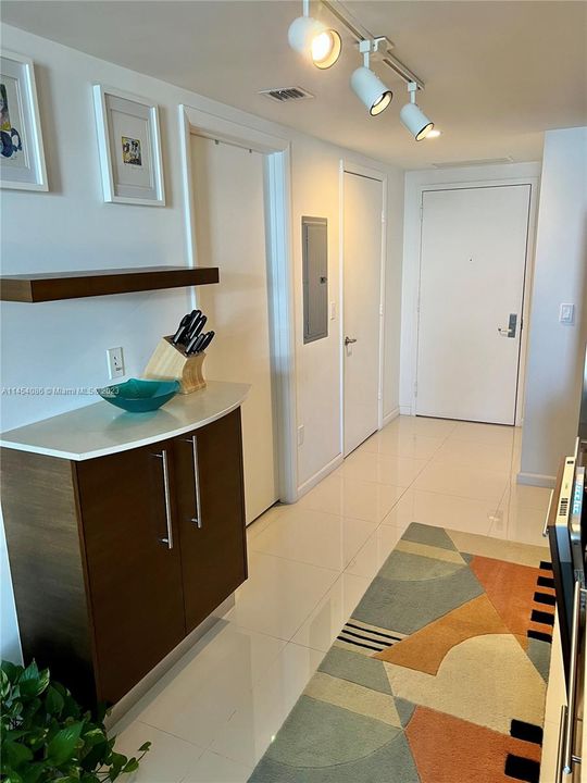 Recently Sold: $459,000 (0 beds, 1 baths, 598 Square Feet)