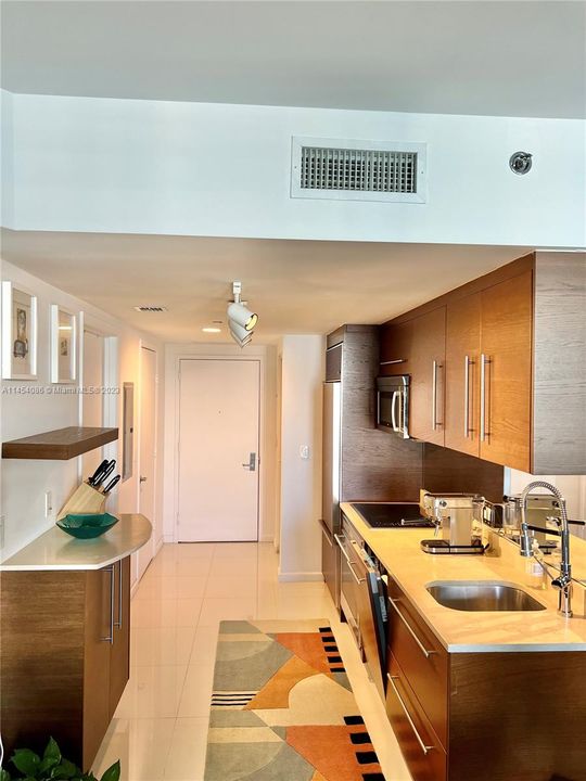 Recently Sold: $459,000 (0 beds, 1 baths, 598 Square Feet)