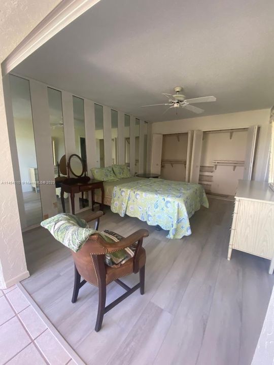 Recently Rented: $2,200 (2 beds, 2 baths, 930 Square Feet)