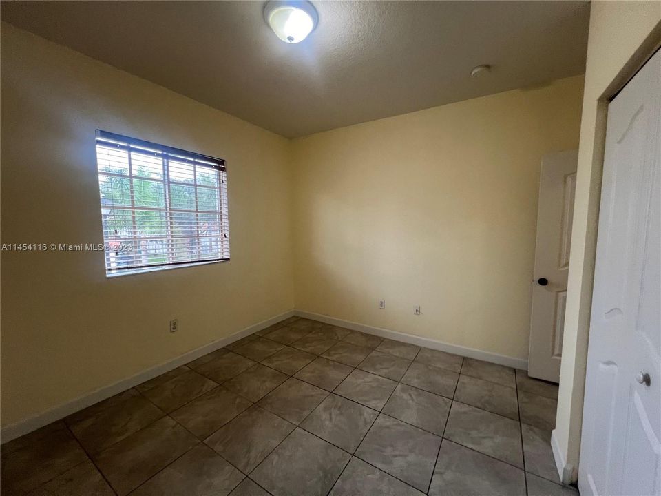 最近租的: $2,600 (3 贝兹, 2 浴室, 1571 平方英尺)