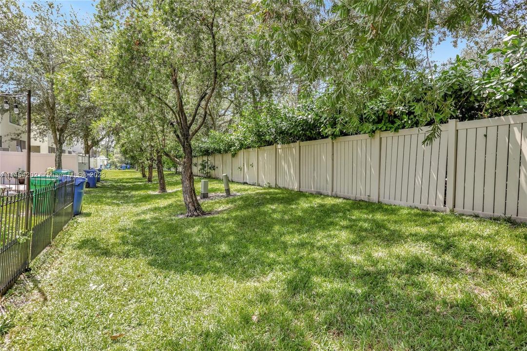 Vendido Recientemente: $360,000 (2 camas, 2 baños, 1170 Pies cuadrados)