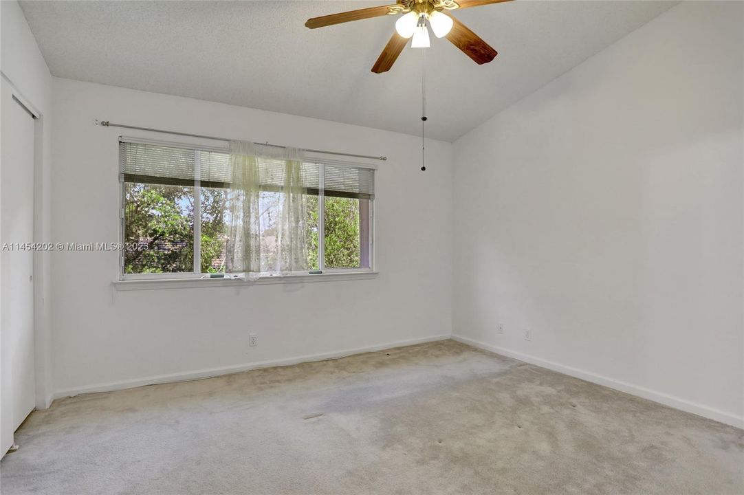 Vendido Recientemente: $360,000 (2 camas, 2 baños, 1170 Pies cuadrados)