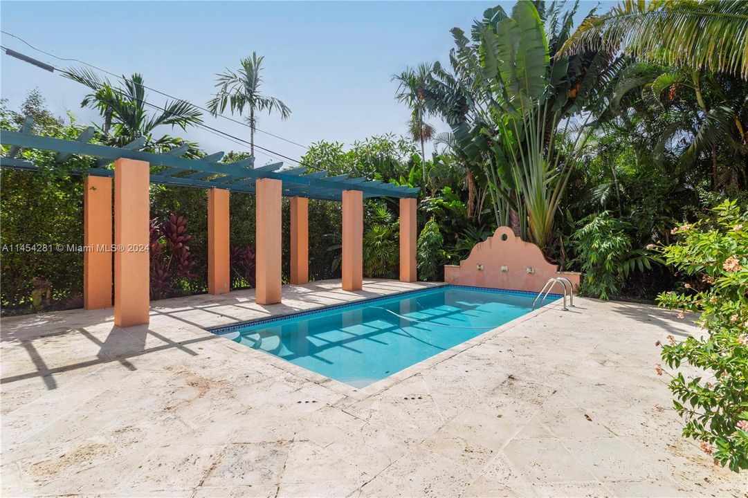 Recently Sold: $2,999,998 (4 beds, 4 baths, 3668 Square Feet)