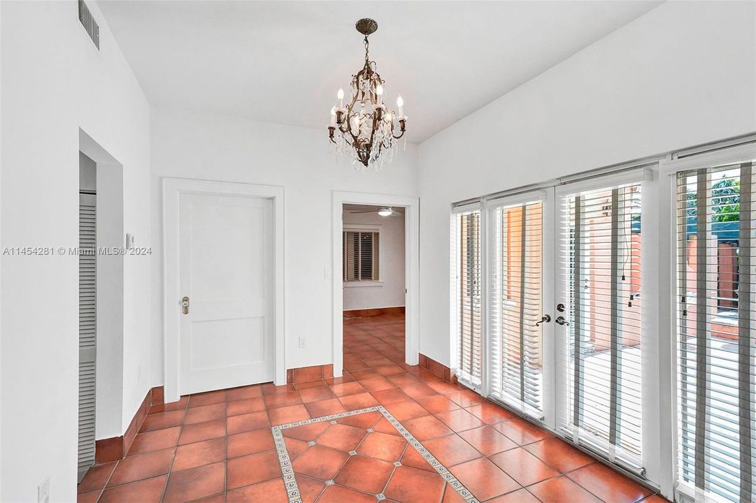 Recently Sold: $2,999,998 (4 beds, 4 baths, 3668 Square Feet)