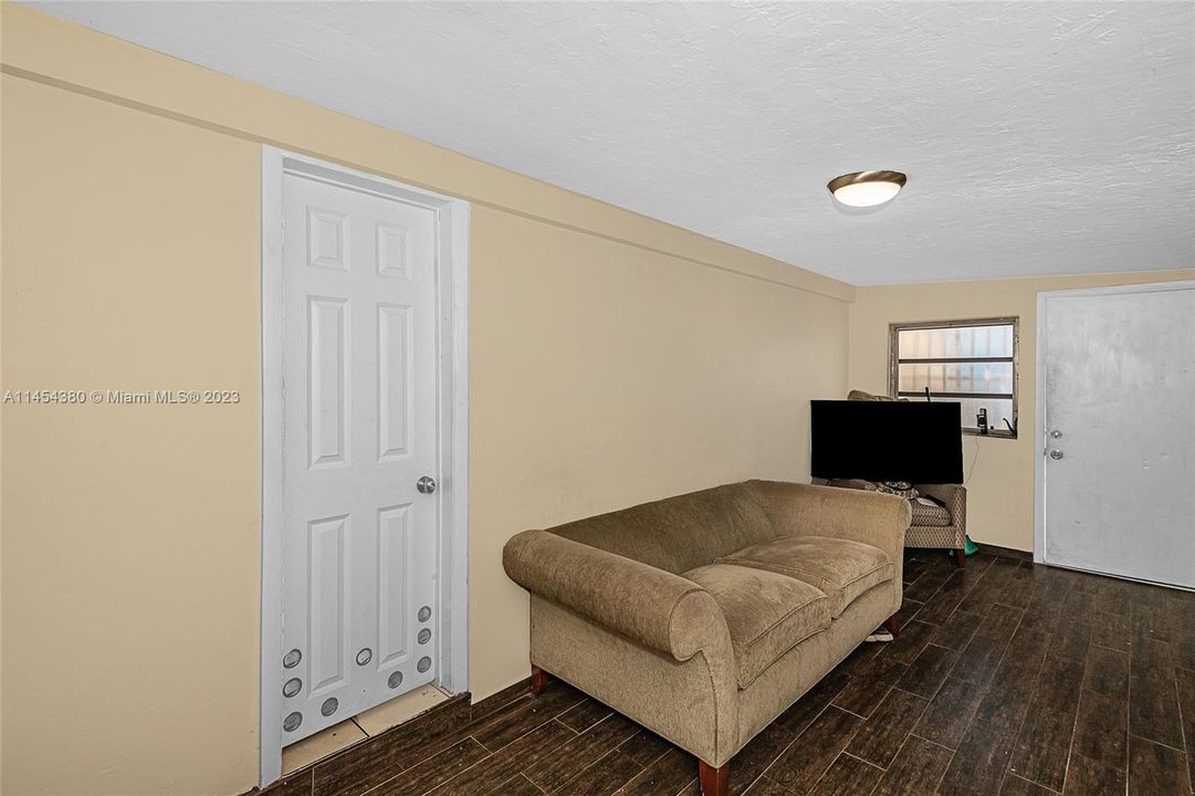 Recently Sold: $499,900 (0 beds, 0 baths, 1528 Square Feet)