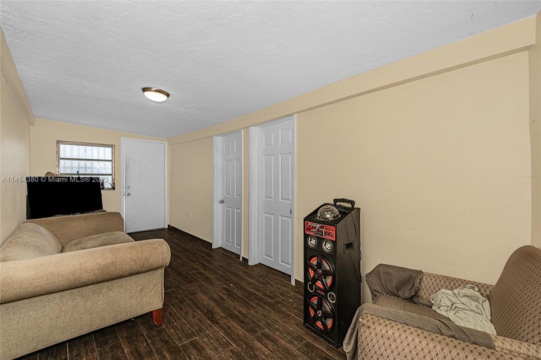 Recently Sold: $499,900 (0 beds, 0 baths, 1528 Square Feet)