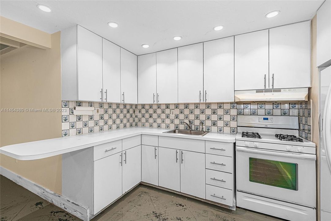 Recently Sold: $499,900 (0 beds, 0 baths, 1528 Square Feet)