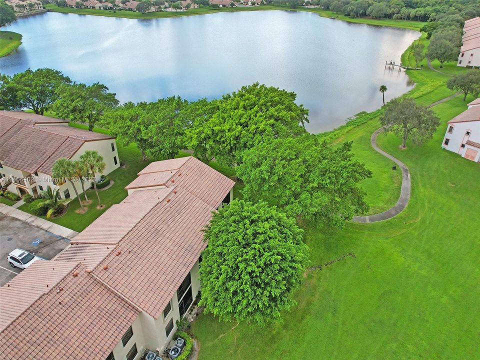 Vendido Recientemente: $275,000 (2 camas, 2 baños, 935 Pies cuadrados)