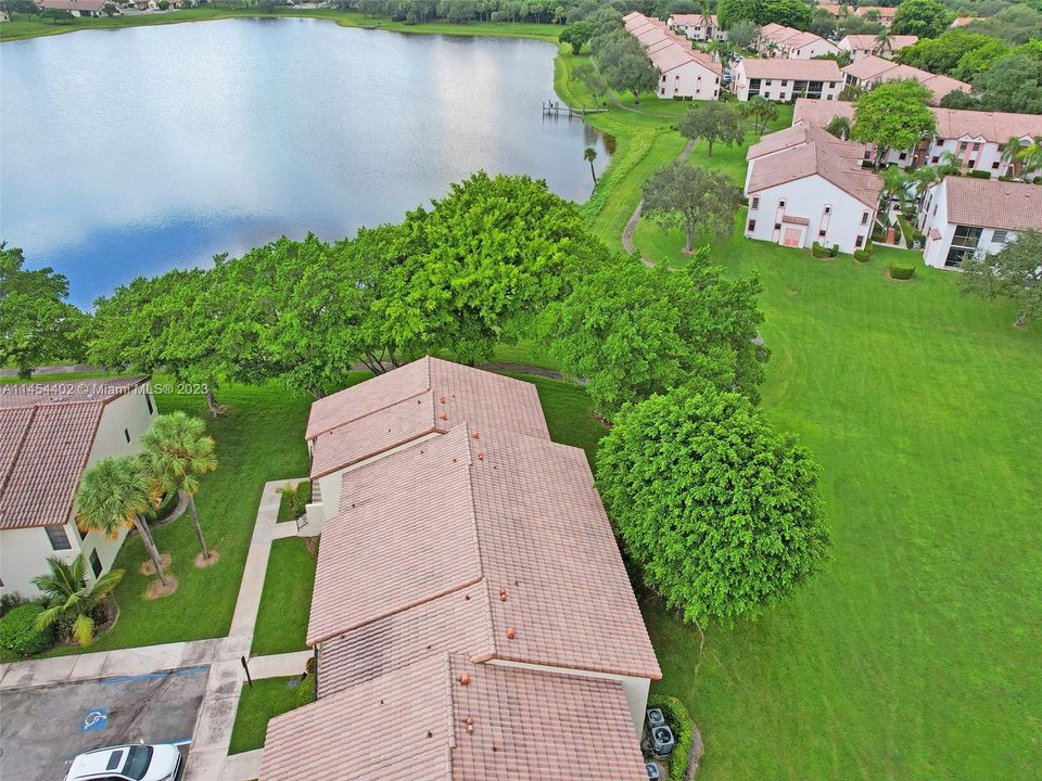 Vendido Recientemente: $275,000 (2 camas, 2 baños, 935 Pies cuadrados)