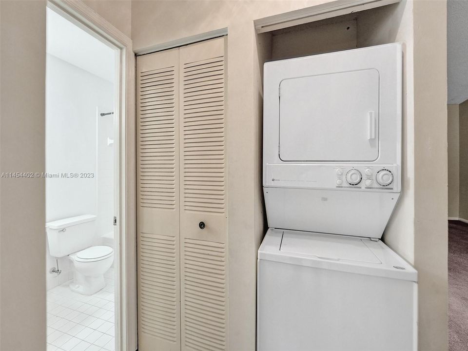 Vendido Recientemente: $275,000 (2 camas, 2 baños, 935 Pies cuadrados)