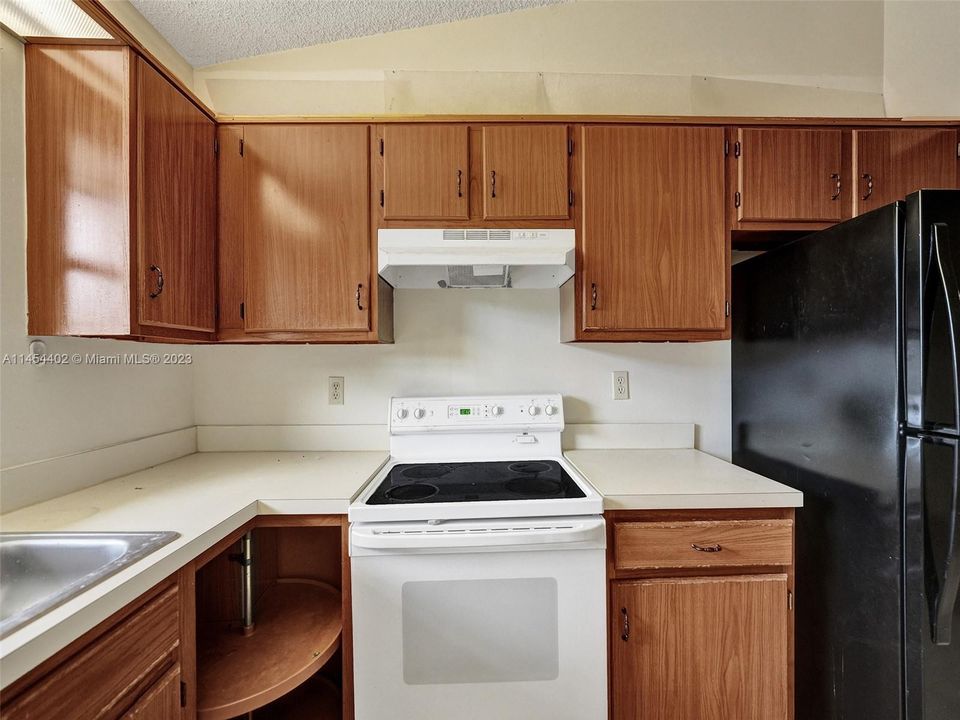 Vendido Recientemente: $275,000 (2 camas, 2 baños, 935 Pies cuadrados)