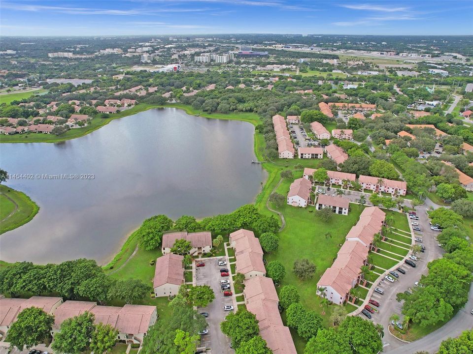 Vendido Recientemente: $275,000 (2 camas, 2 baños, 935 Pies cuadrados)