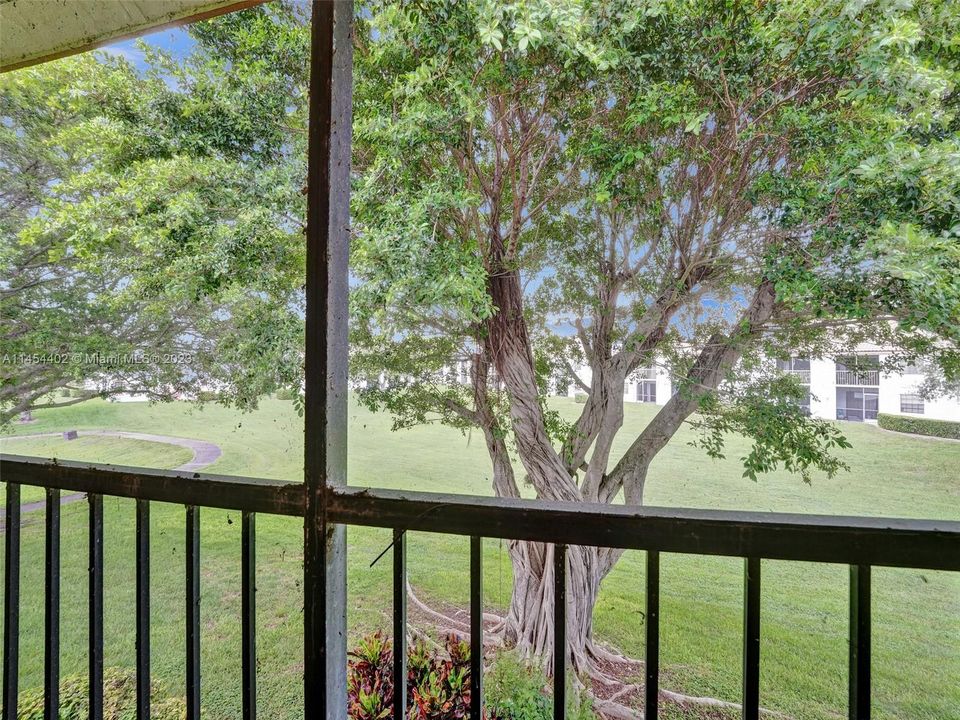Vendido Recientemente: $275,000 (2 camas, 2 baños, 935 Pies cuadrados)