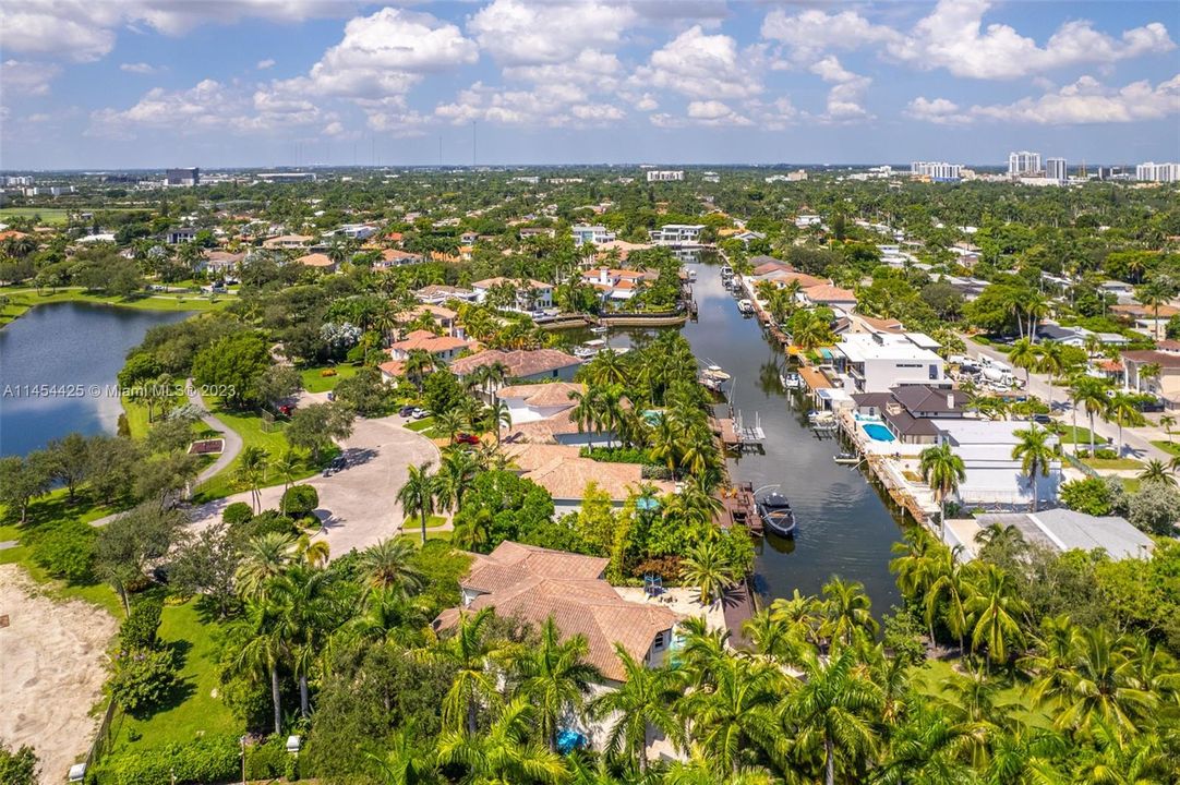 For Sale: $4,818,000 (6 beds, 5 baths, 4479 Square Feet)