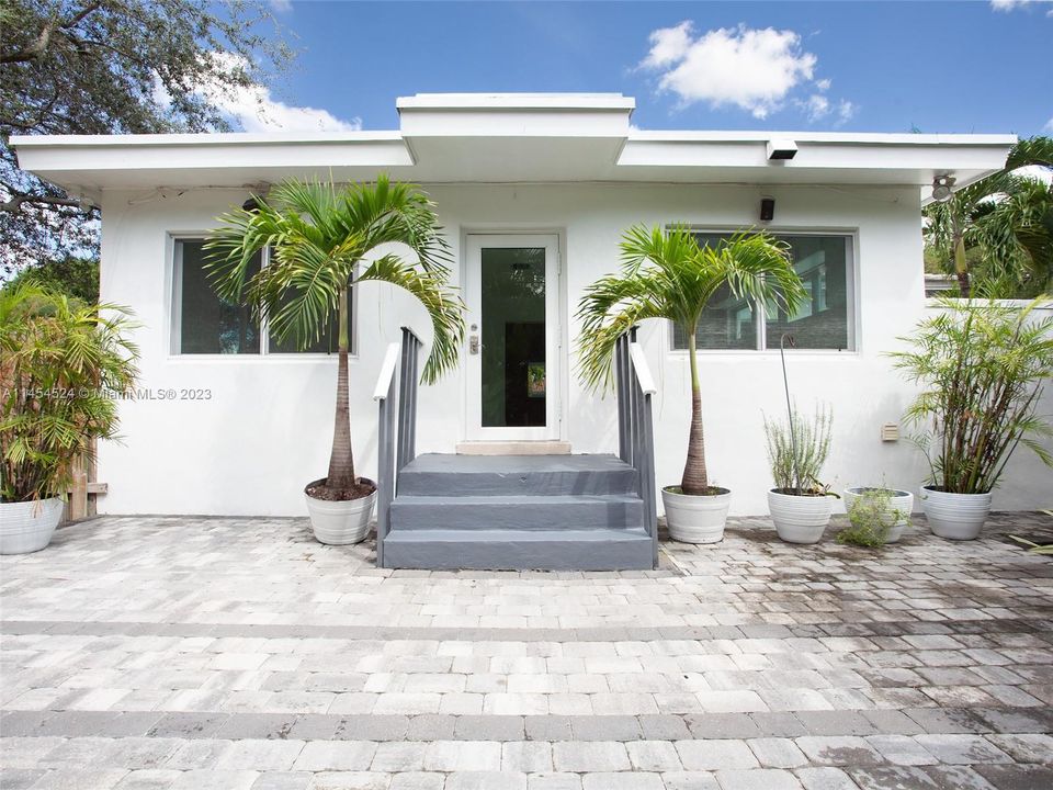 Недавно продано: $1,150,000 (3 спален, 2 ванн, 750 Квадратных фут)