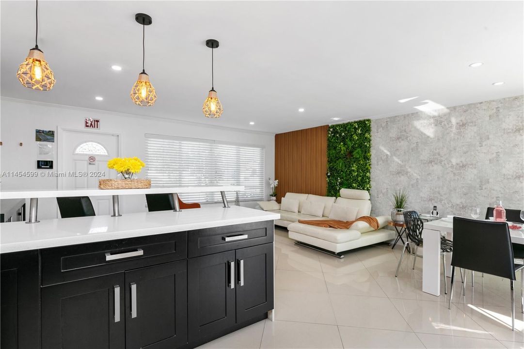 В аренду: $6,900 (3 спален, 2 ванн, 1280 Квадратных фут)