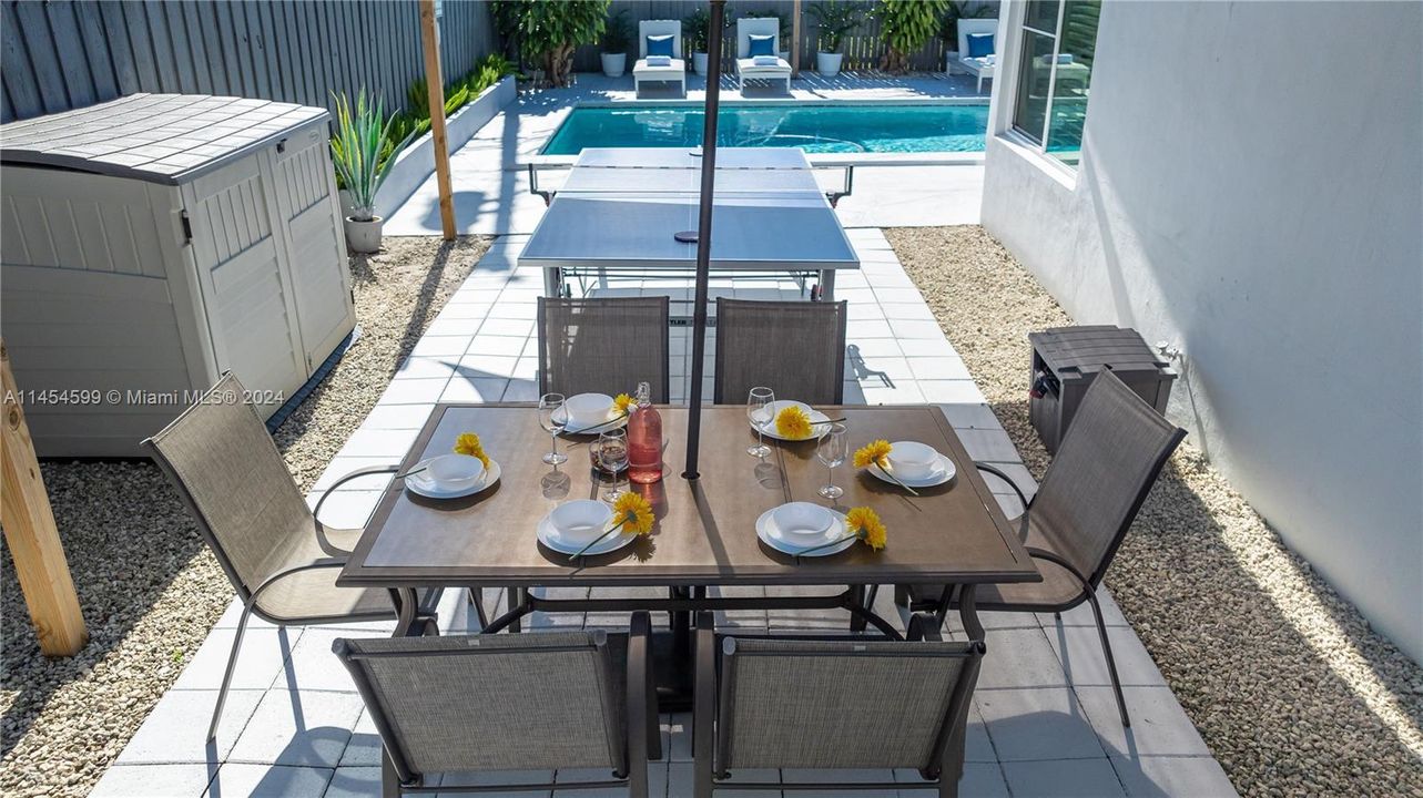 В аренду: $6,900 (3 спален, 2 ванн, 1280 Квадратных фут)