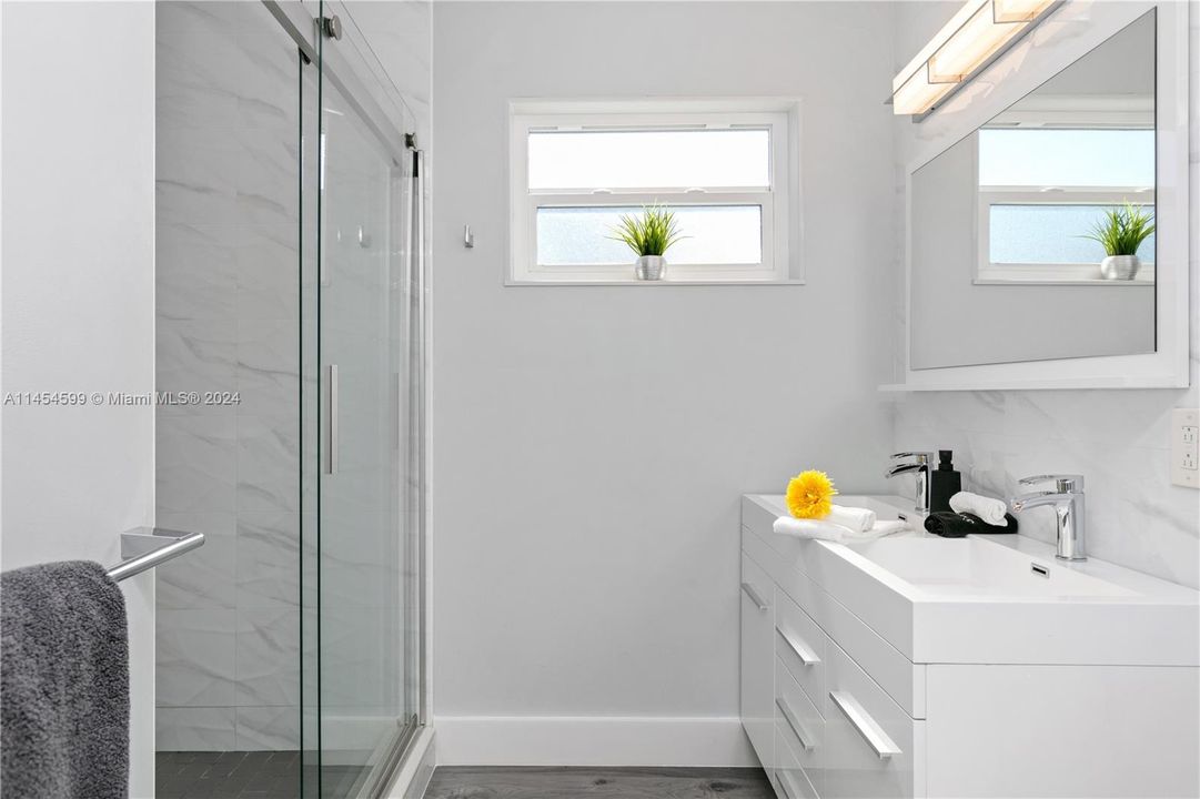 В аренду: $6,900 (3 спален, 2 ванн, 1280 Квадратных фут)