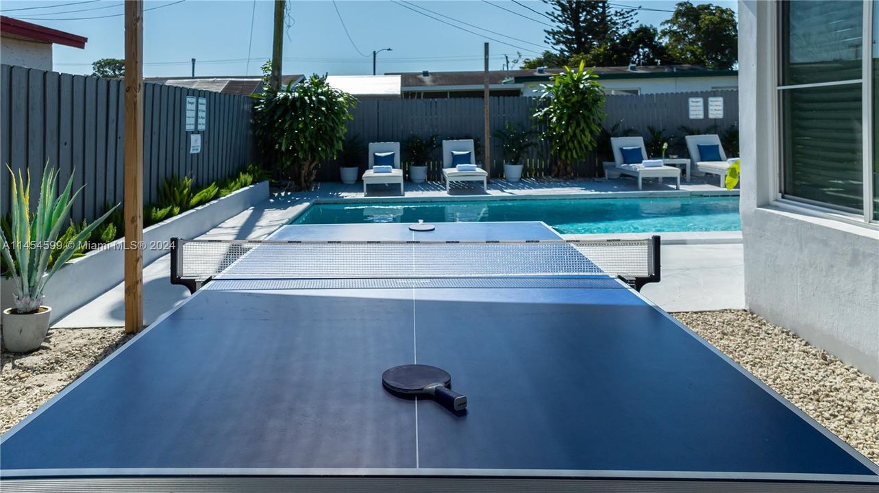 В аренду: $6,900 (3 спален, 2 ванн, 1280 Квадратных фут)