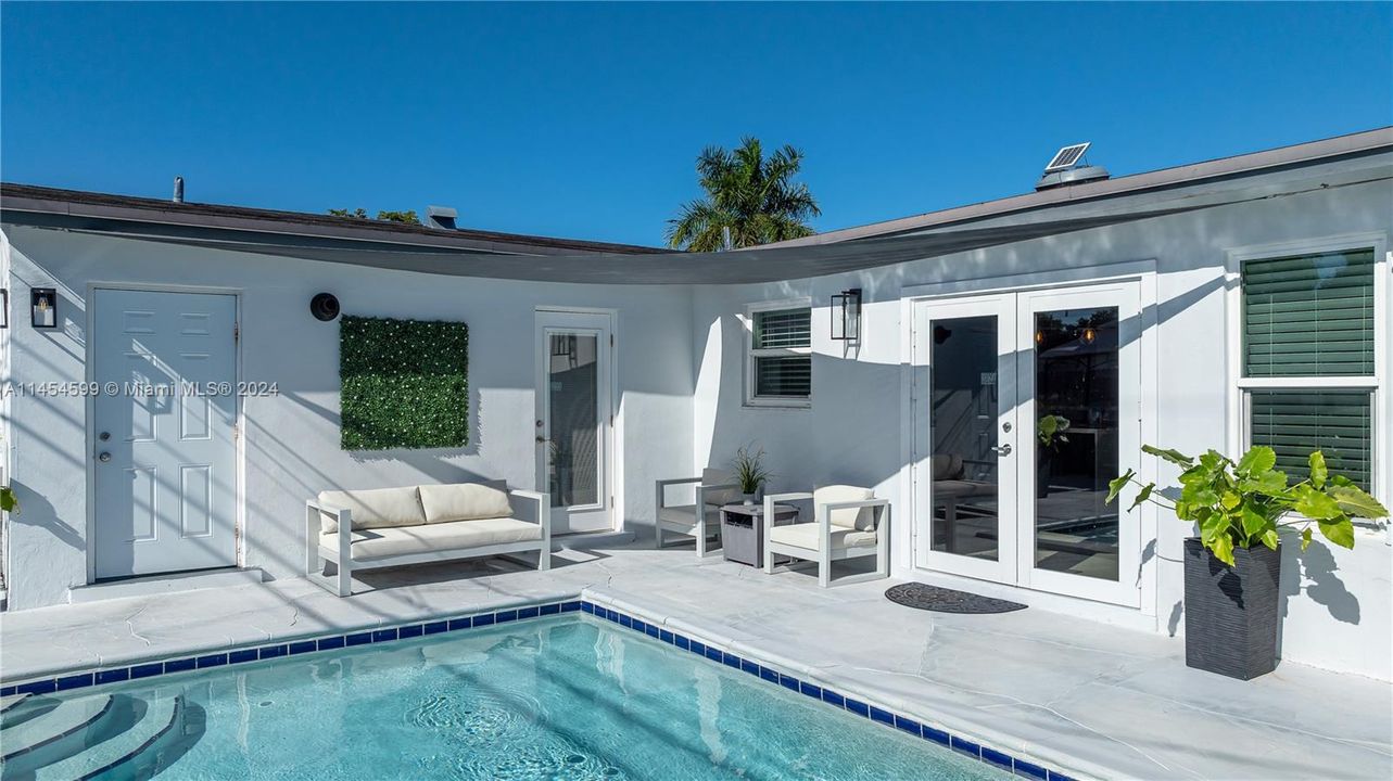 В аренду: $6,900 (3 спален, 2 ванн, 1280 Квадратных фут)