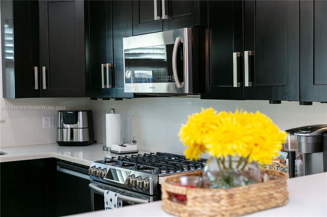 В аренду: $6,900 (3 спален, 2 ванн, 1280 Квадратных фут)