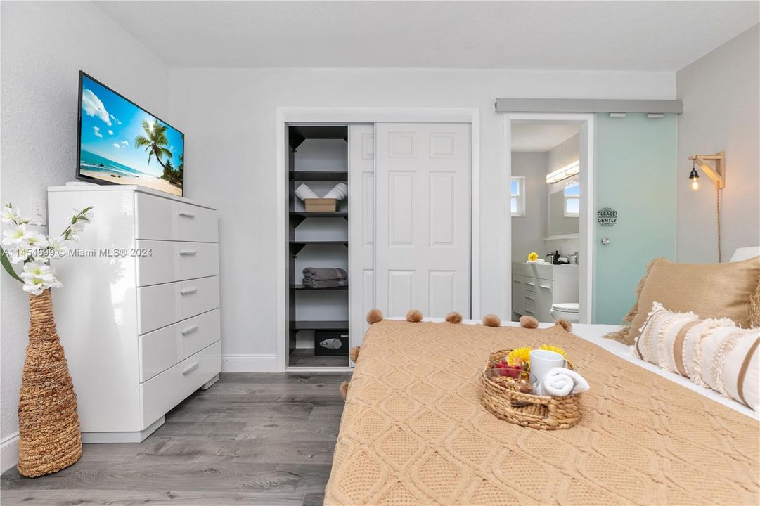 В аренду: $6,900 (3 спален, 2 ванн, 1280 Квадратных фут)