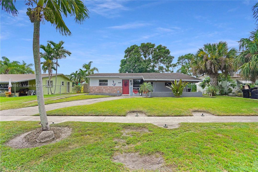 Недавно продано: $409,900 (3 спален, 2 ванн, 1479 Квадратных фут)