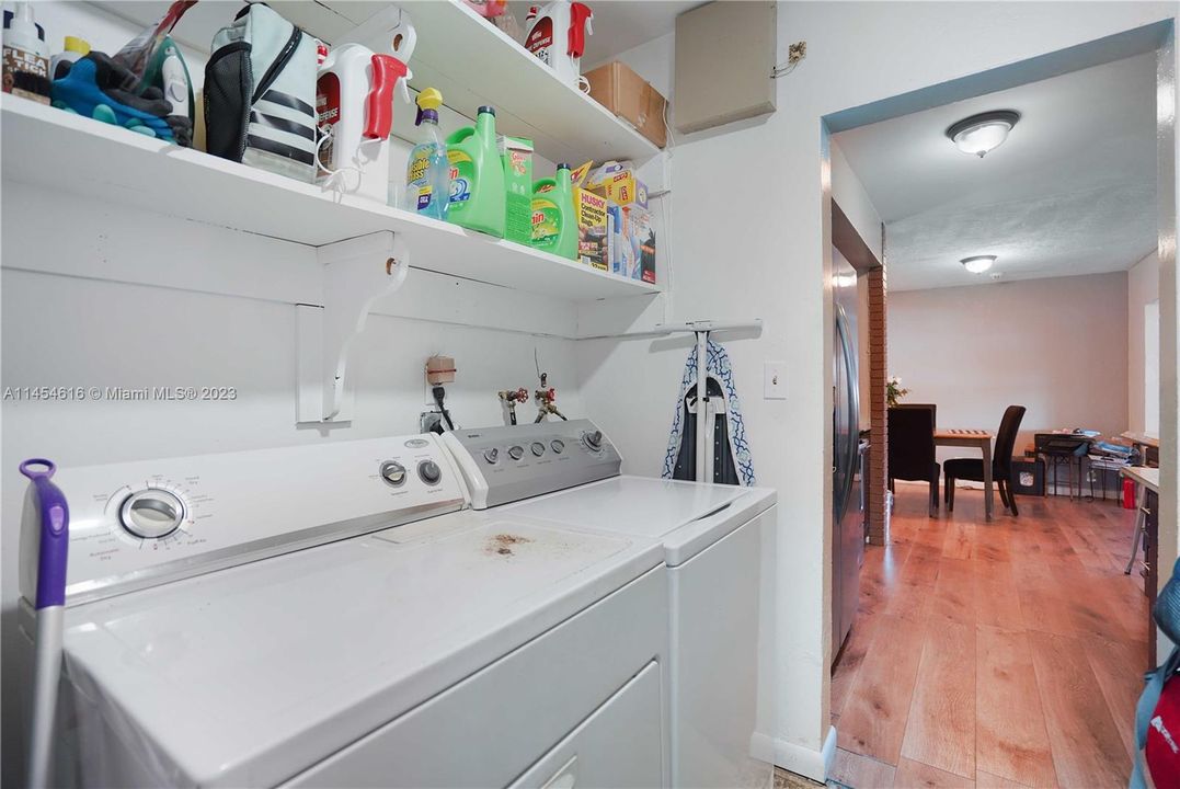 Недавно продано: $409,900 (3 спален, 2 ванн, 1479 Квадратных фут)